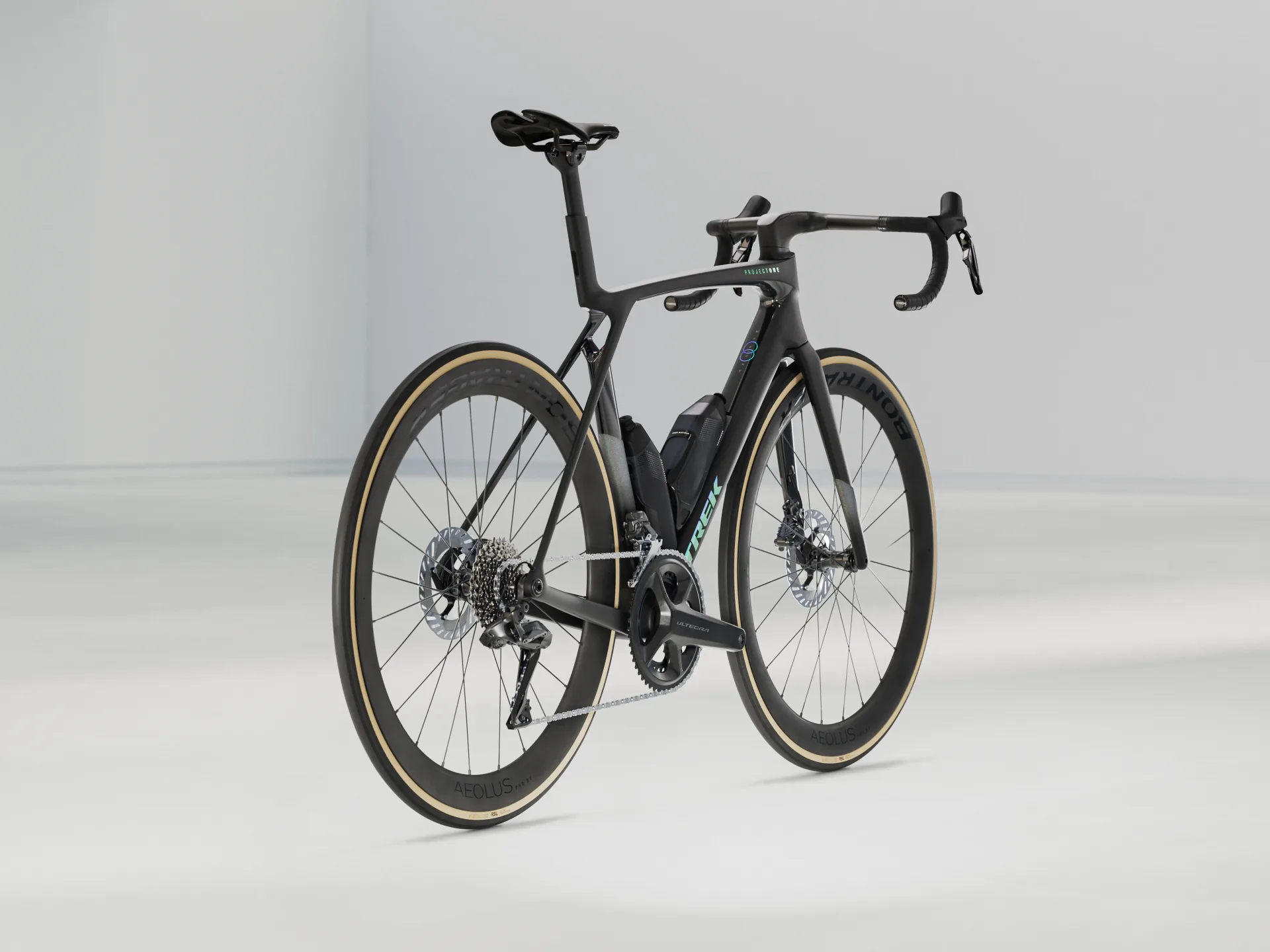 2025 Madone SLR 7 Gen 8 - Image 2